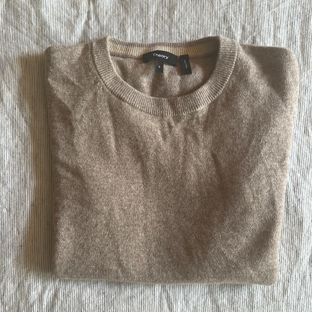 Theory size S cashmere top